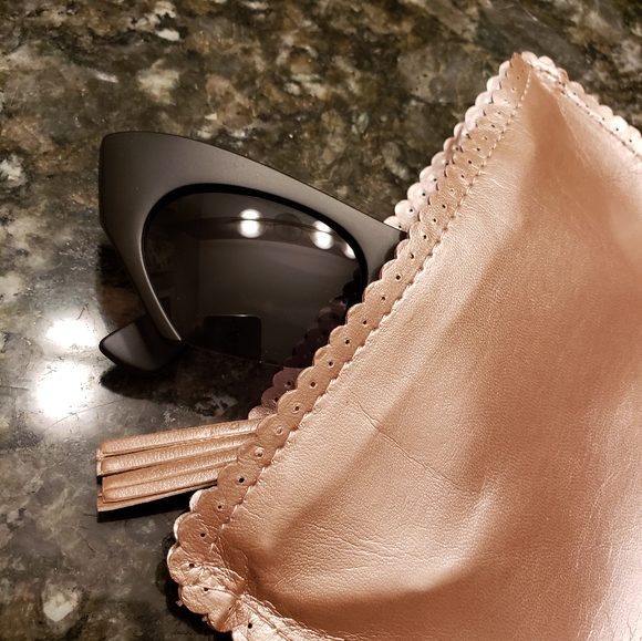 2/$29. Cat's eye sunglasses with holder. - Picture 2 of 4